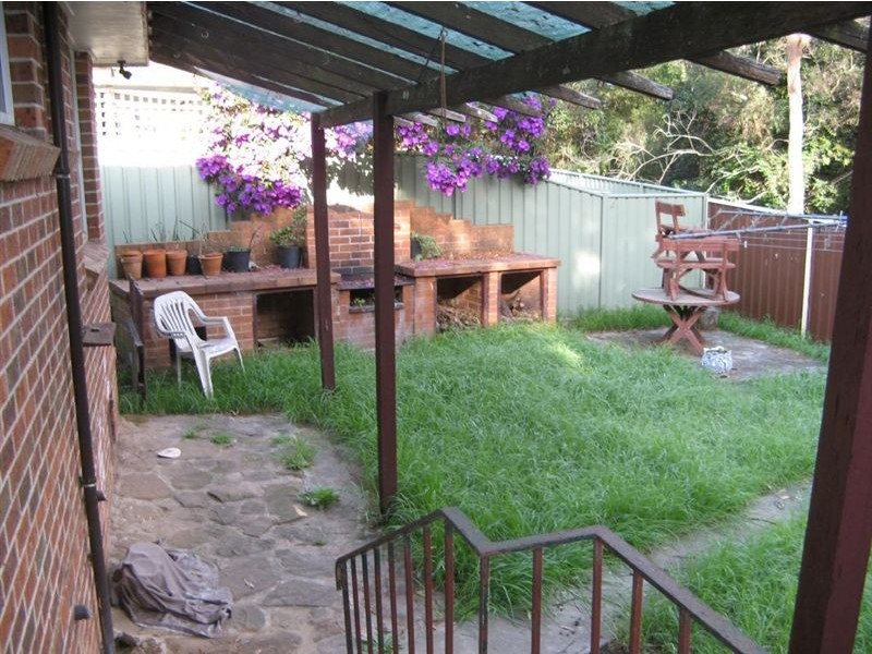 12 Bundy Place, Macquarie Fields NSW 2564