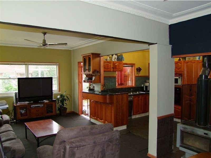 8 Argyle Place, Macquarie Fields NSW 2564