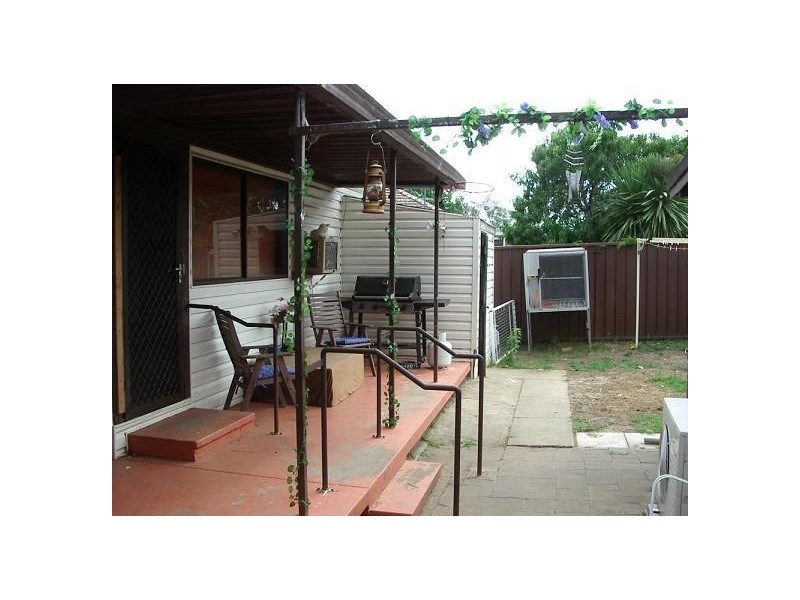 24 Euroka Street, Ingleburn NSW 2565