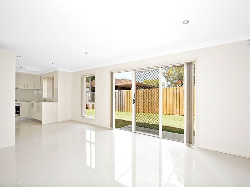 2 Asher Place, Campbelltown NSW 2560
