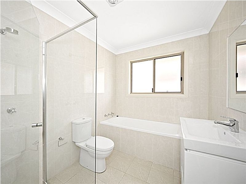 2 Bradbury Avenue, Campbelltown NSW 2560