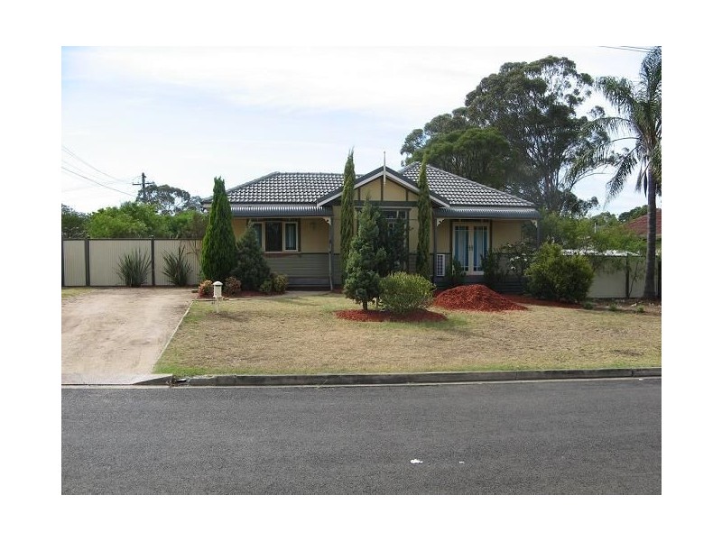 41 Matthews Square, Ingleburn NSW 2565