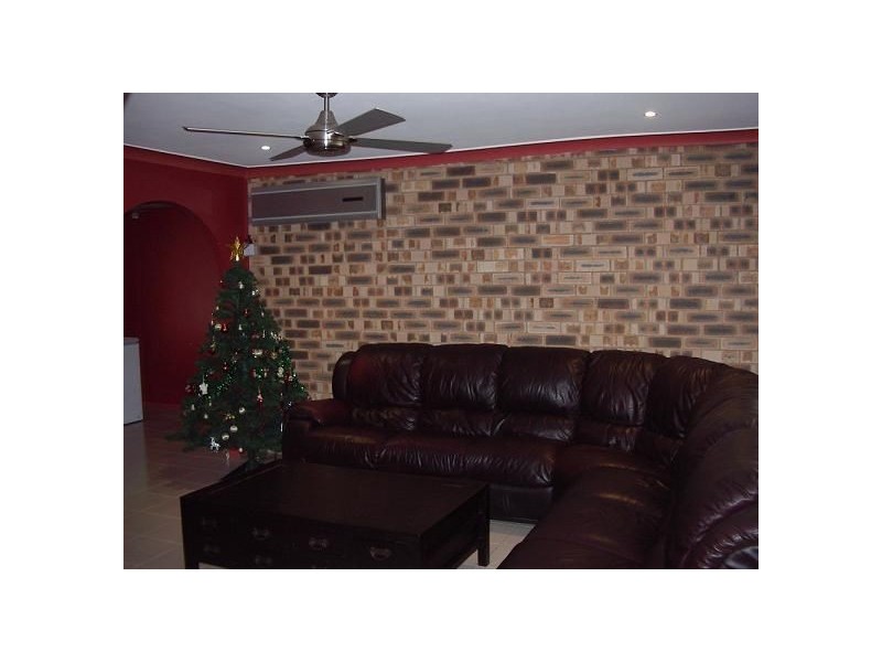 27 Geranium Avenue, Macquarie Fields NSW 2564