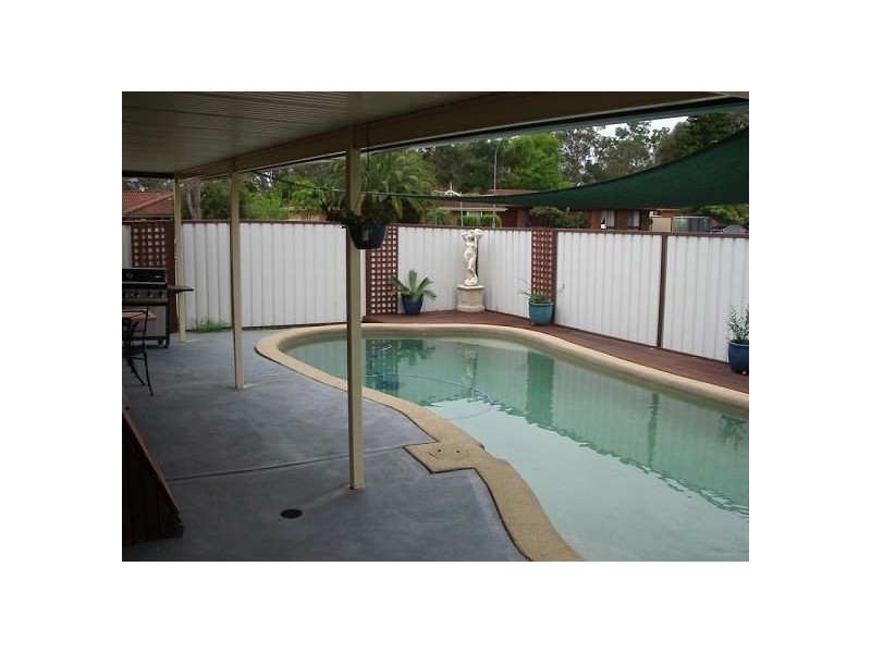 27 Geranium Avenue, Macquarie Fields NSW 2564