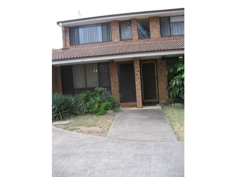 6/201-207 Harrow Road, Glenfield NSW 2167