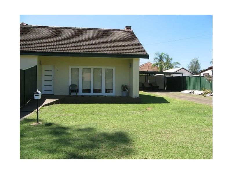 1/38 Surrey Street, Minto NSW 2566