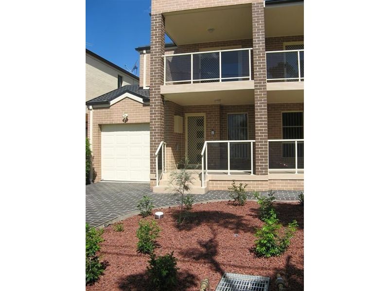 1/122 Ingleburn Road, Ingleburn NSW 2565