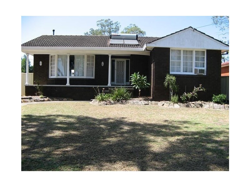 16 Ivanhoe Street, Ingleburn NSW 2565