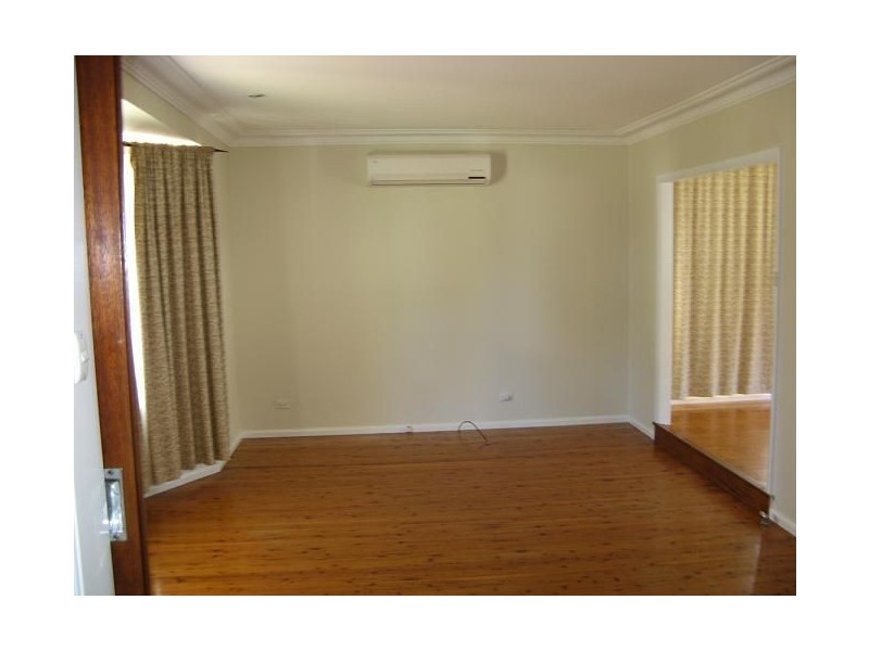 16 Ivanhoe Street, Ingleburn NSW 2565
