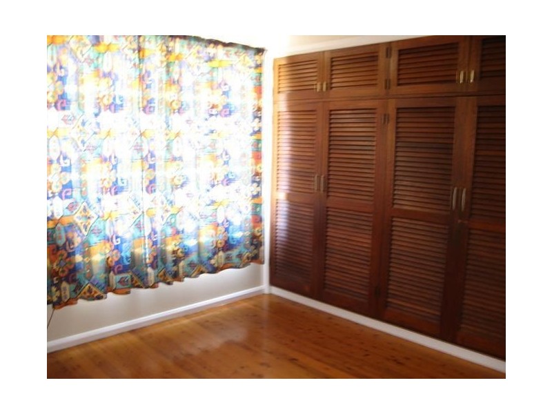 16 Ivanhoe Street, Ingleburn NSW 2565