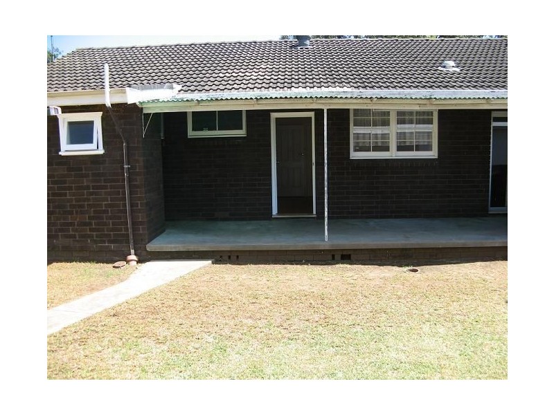16 Ivanhoe Street, Ingleburn NSW 2565