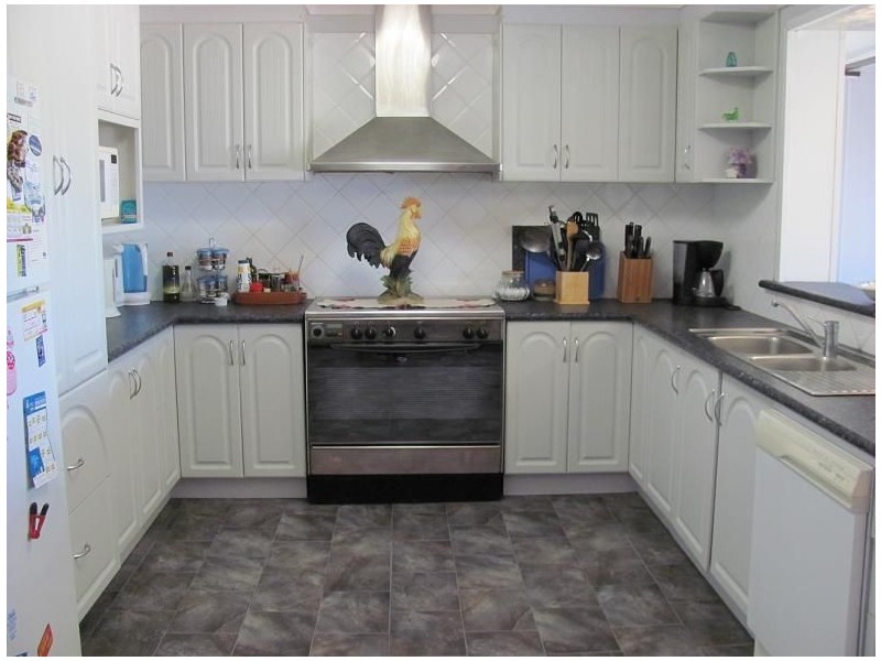 6 Burrinjuck Street, Leumeah NSW 2560