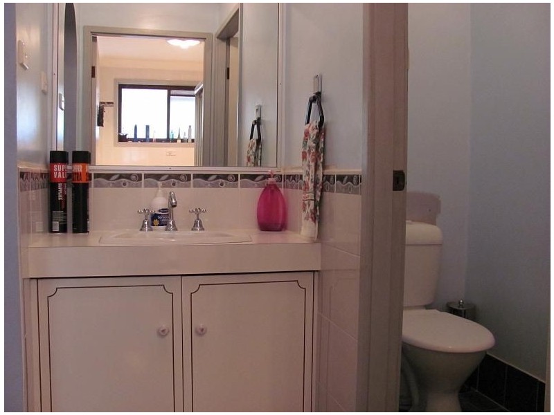 6 Burrinjuck Street, Leumeah NSW 2560