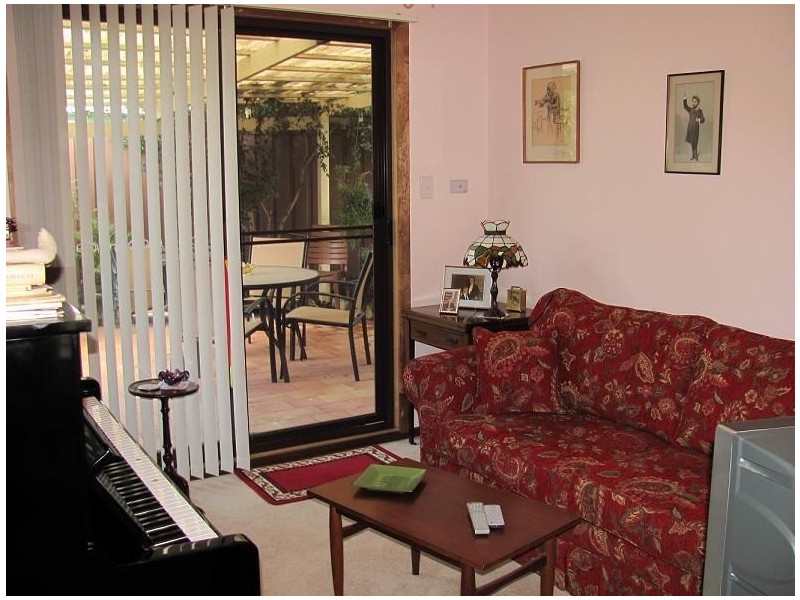 8/3 Teal Place, Ingleburn NSW 2565