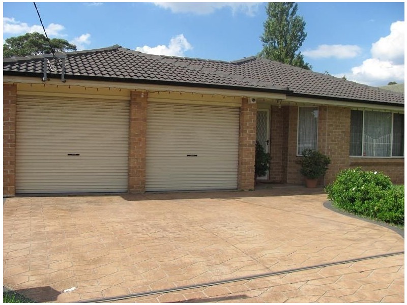 16 Chester Road, Ingleburn NSW 2565