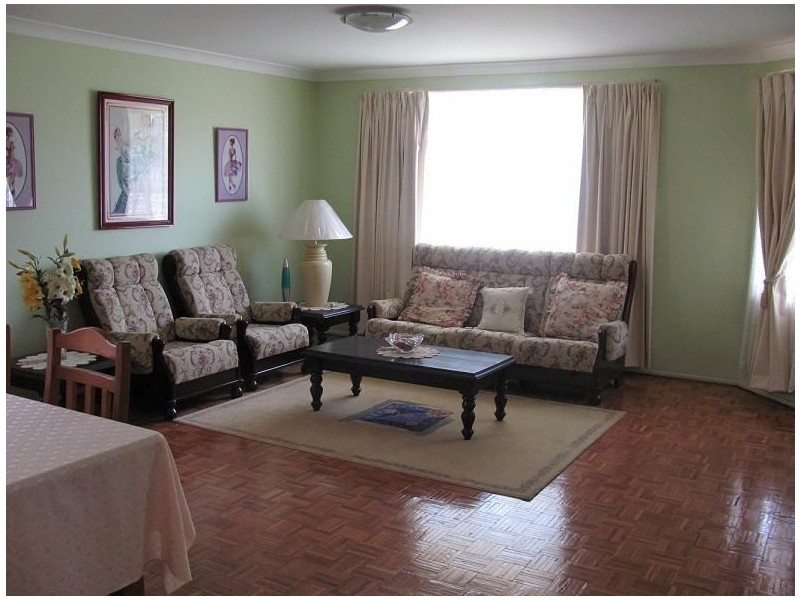 16 Chester Road, Ingleburn NSW 2565