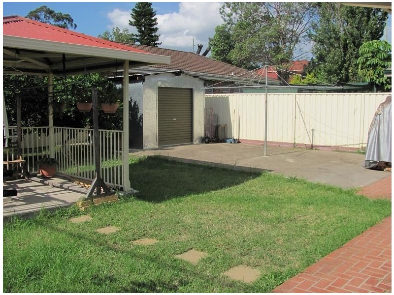 16 Chester Road, Ingleburn NSW 2565