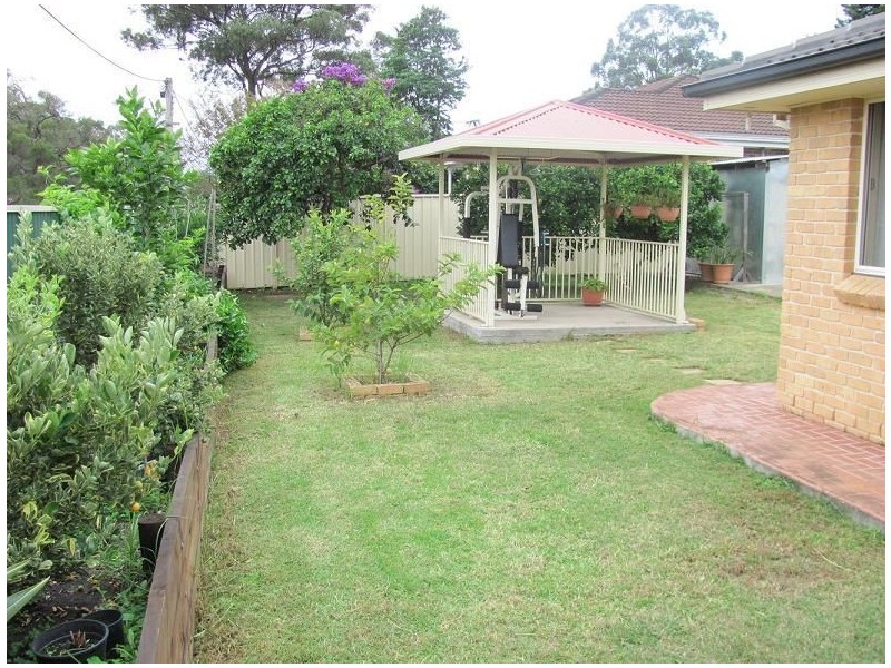16 Chester Road, Ingleburn NSW 2565