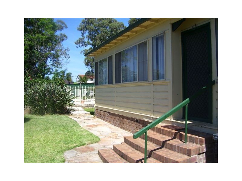 41 Bainbridge Avenue, Ingleburn NSW 2565