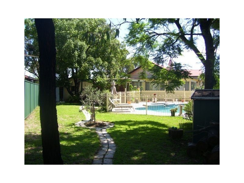 41 Bainbridge Avenue, Ingleburn NSW 2565