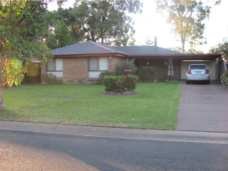 5 Hodkin Place, Ingleburn NSW 2565