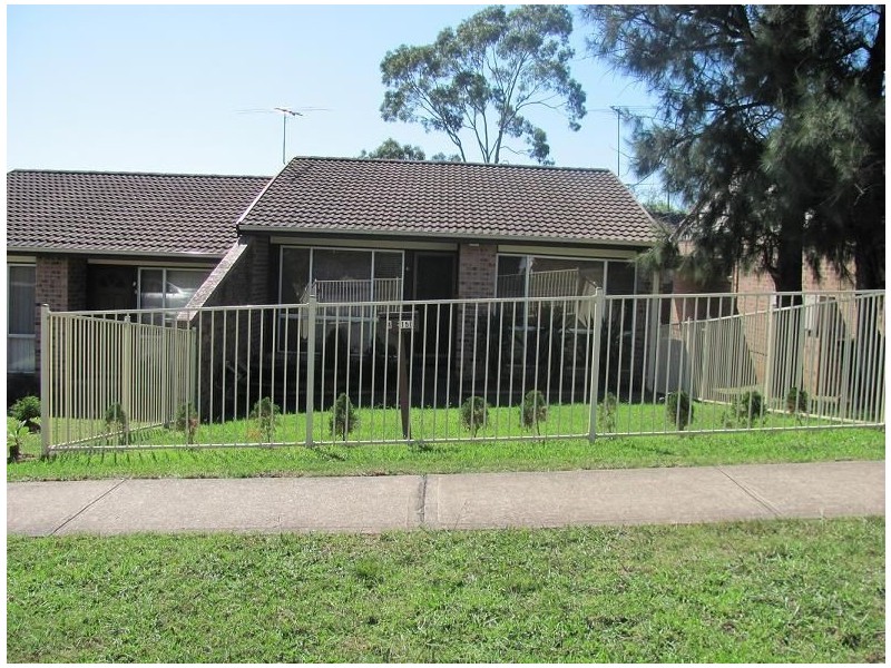 4/150 Oxford Road, Ingleburn NSW 2565