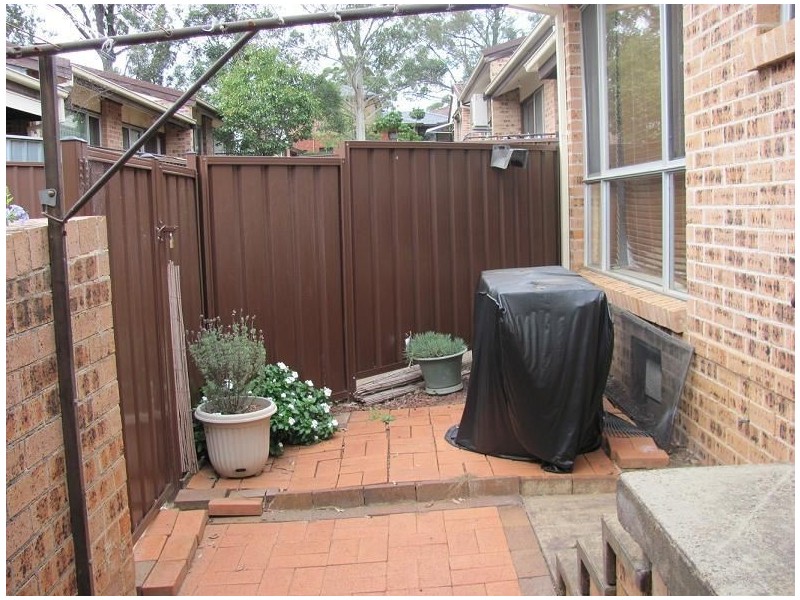 4/150 Oxford Road, Ingleburn NSW 2565