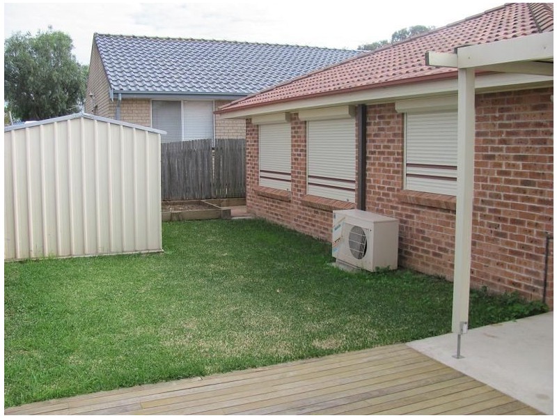 25 Cyclamen Place, Macquarie Fields NSW 2564