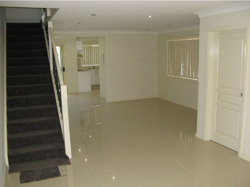 2/122 Ingleburn Road, Ingleburn NSW 2565