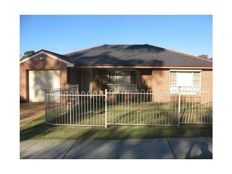 1 Webb Place, Minto NSW 2566