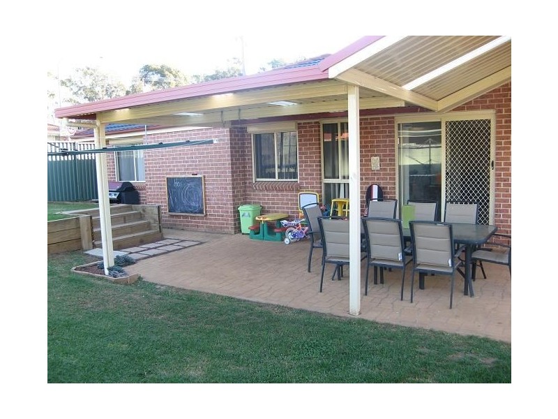 1 Webb Place, Minto NSW 2566