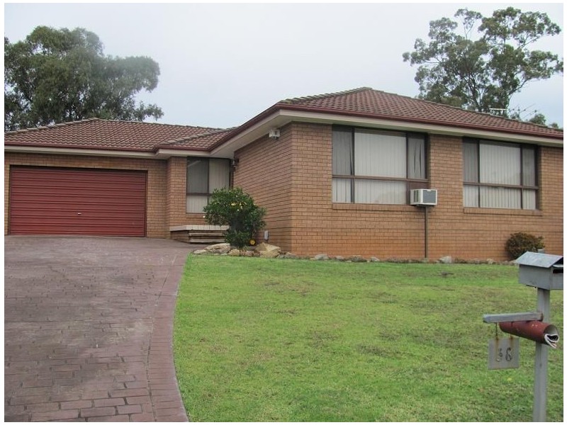 38 Lorikeet Ave, Ingleburn NSW 2565