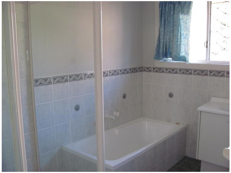 1C Warwick Street, Minto NSW 2566