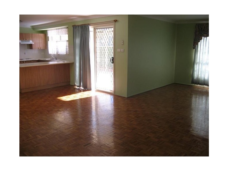 16 Chester Road, Ingleburn NSW 2565