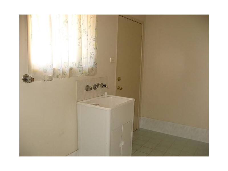 16 Chester Road, Ingleburn NSW 2565