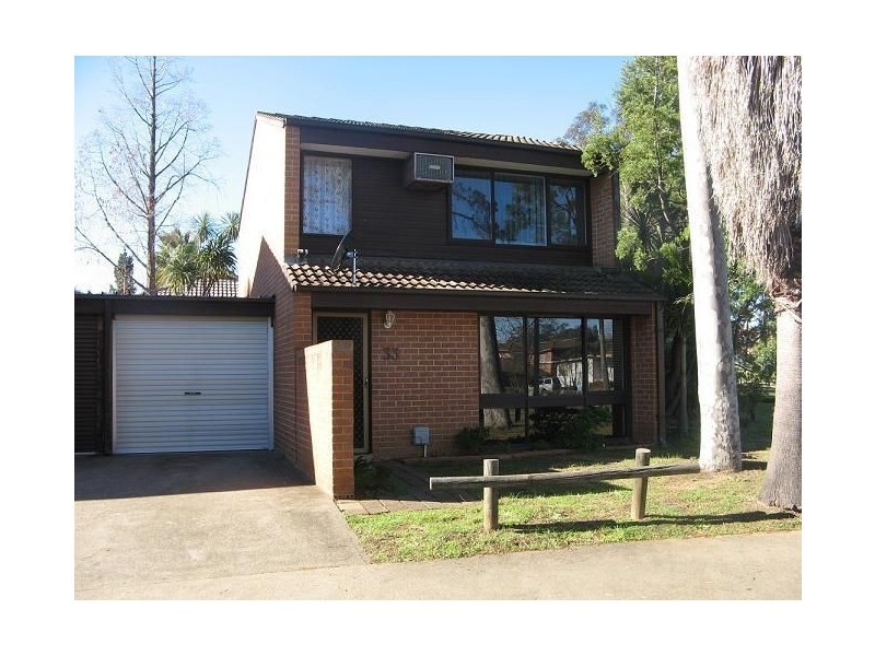 33/15-19 Fourth Avenue, Macquarie Fields NSW 2564