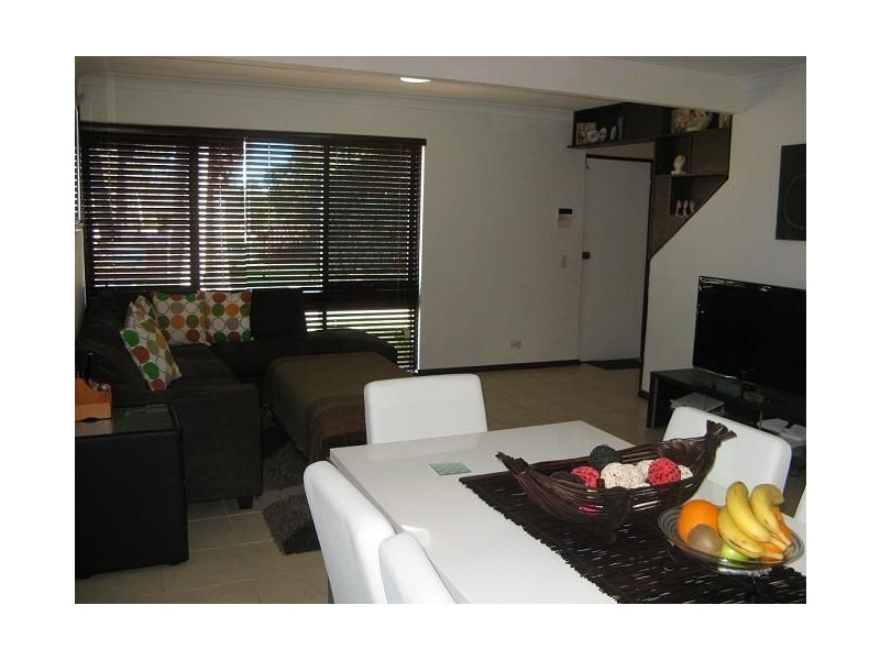 33/15-19 Fourth Avenue, Macquarie Fields NSW 2564