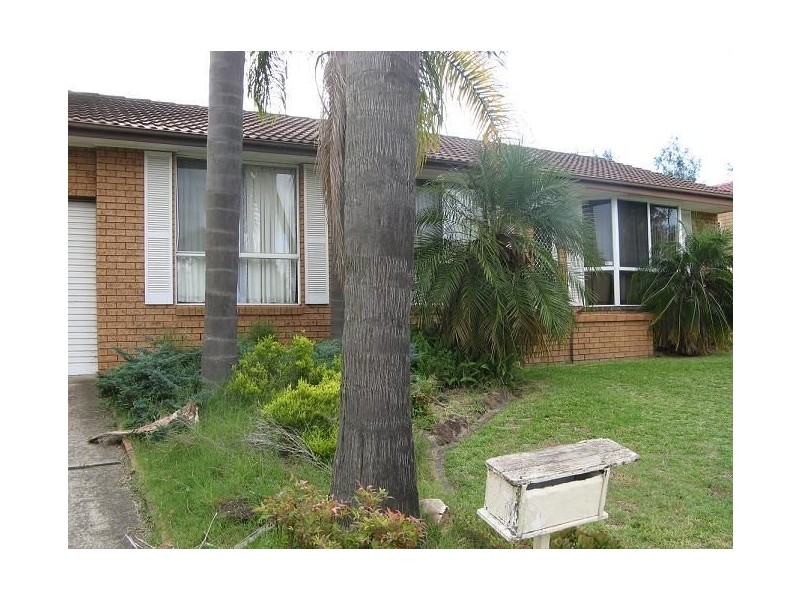 18 Evelyn Street, Macquarie Fields NSW 2564