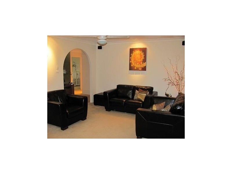 22 Victoria Road, Macquarie Fields NSW 2564