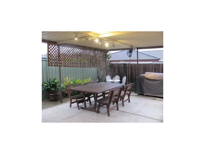 22 Victoria Road, Macquarie Fields NSW 2564