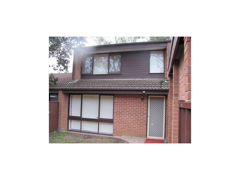 18/15-19 Fourth Avenue, Macquarie Fields NSW 2564