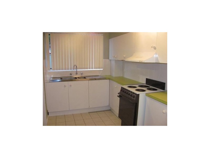 18/15-19 Fourth Avenue, Macquarie Fields NSW 2564