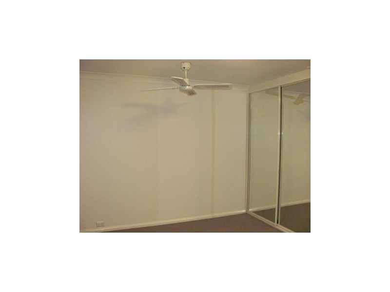 18/15-19 Fourth Avenue, Macquarie Fields NSW 2564