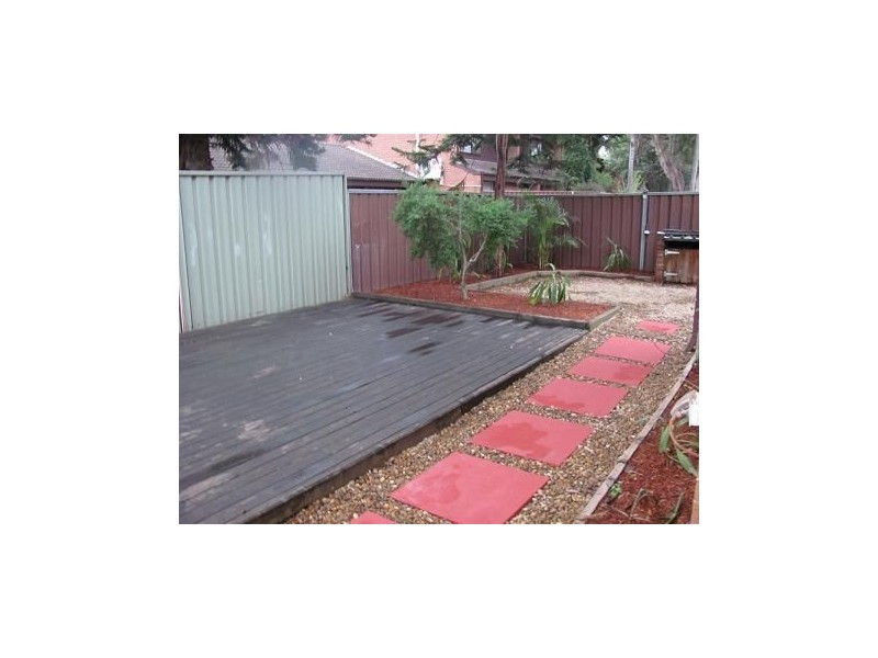 18/15-19 Fourth Avenue, Macquarie Fields NSW 2564