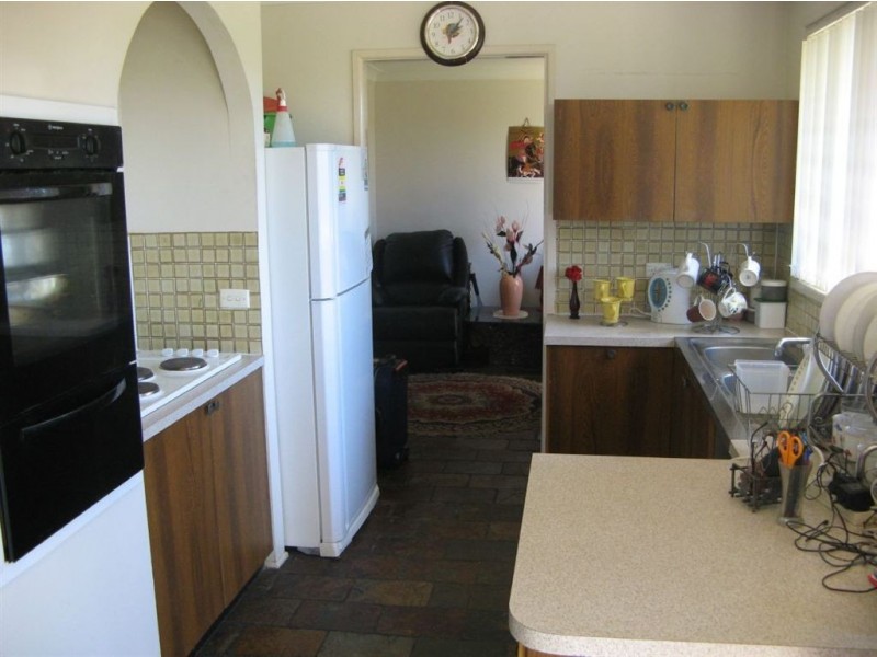 14 Nigel Place, Macquarie Fields NSW 2564