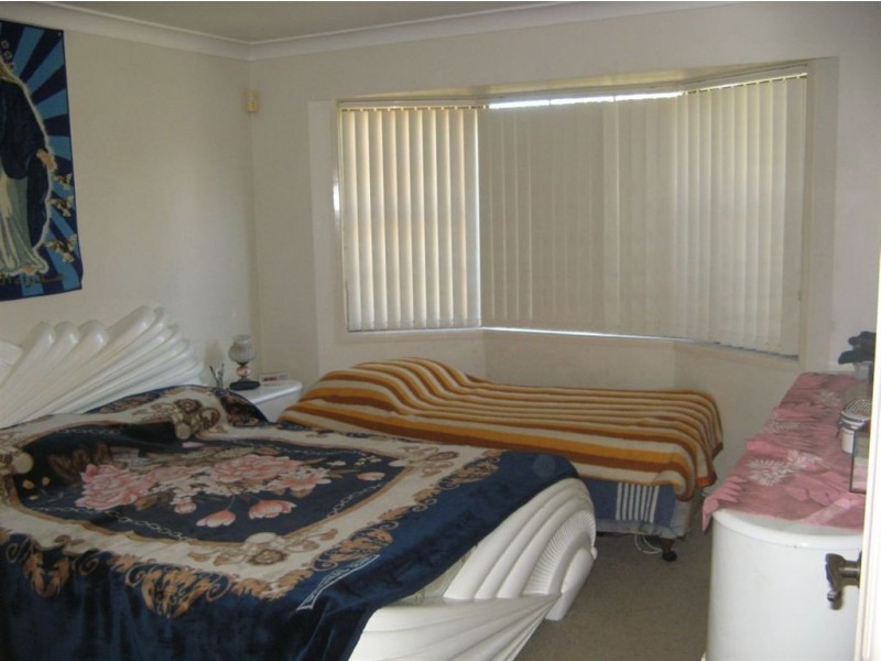 14 Nigel Place, Macquarie Fields NSW 2564