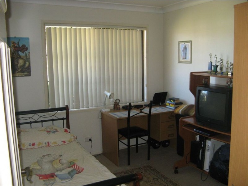 14 Nigel Place, Macquarie Fields NSW 2564