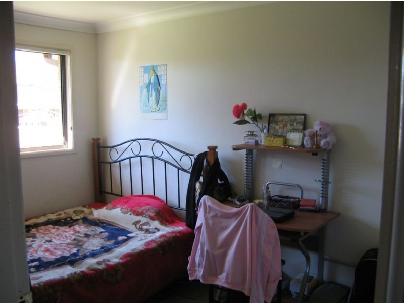 14 Nigel Place, Macquarie Fields NSW 2564