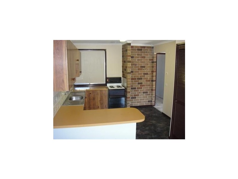 39 Brooks Street, Macquarie Fields NSW 2564