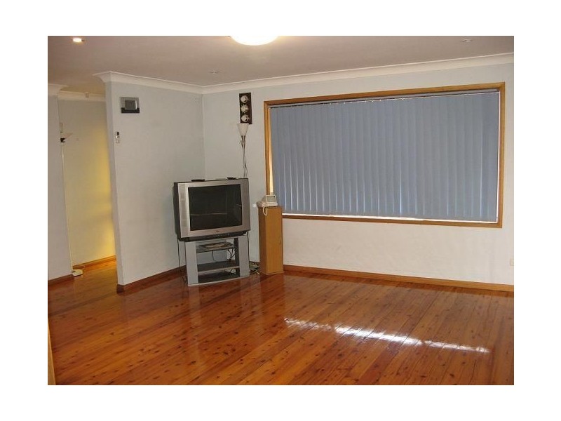 15 Moonstone Place, Eagle Vale NSW 2558